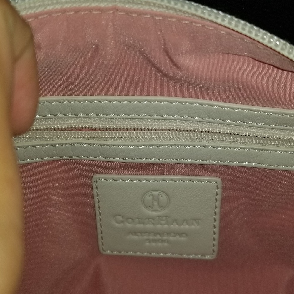 Handbag - Picture 3 of 4